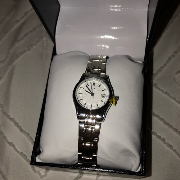 TFX by Bulova ladies watch - Picture 1 of 5